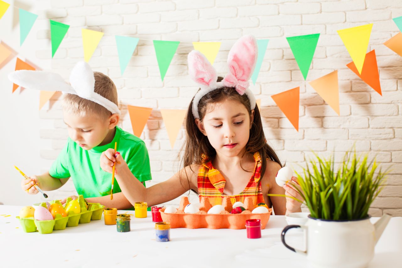 Read more about the article Készüljünk együtt a húsvétra a Varázsbarlangban! – Színes programok a bábszínháztól a tojáskeresésig